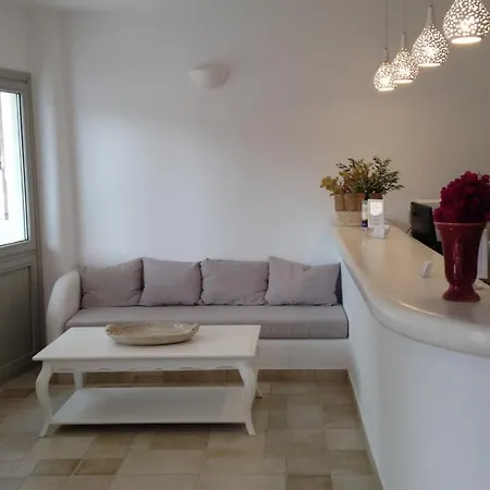 Hotel Helios Perissa (Santorini)