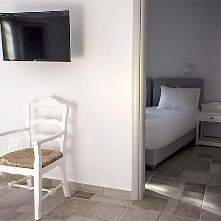 Otel Helios Perissa (Santorini)