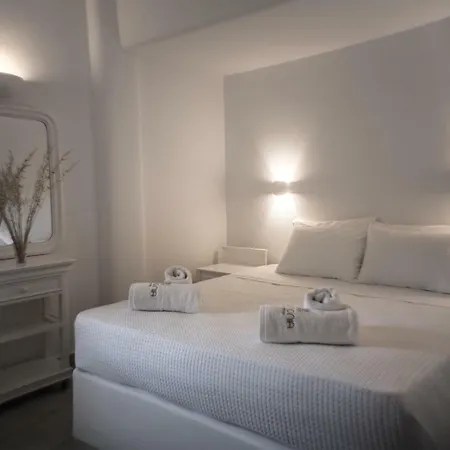 Otel Helios Perissa (Santorini)