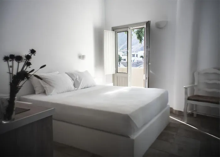 Helios Hotel Períssa