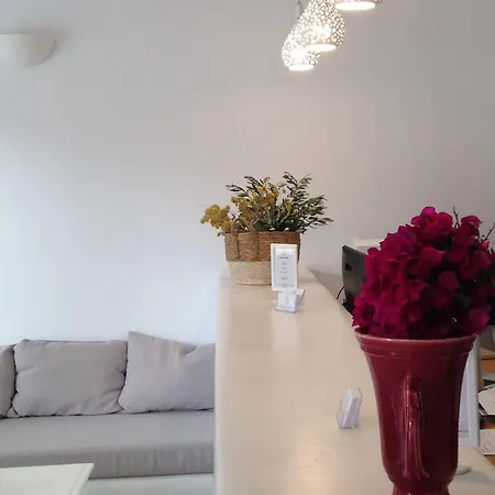 Hotel Helios Perissa (Santorini)