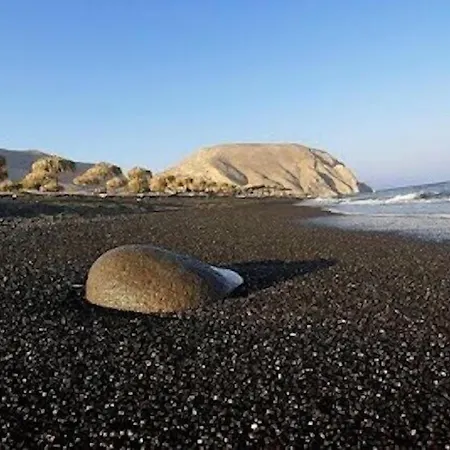 Helios Hotel Perissa (Santorini)