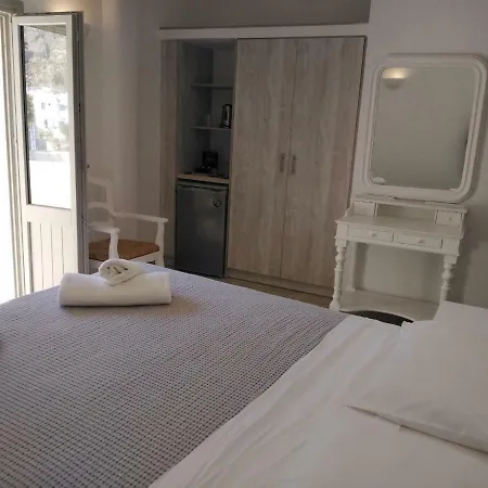 Helios Perissa (Santorini)